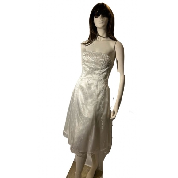 Scene Ivory Party Dress - Picture 1 of 5